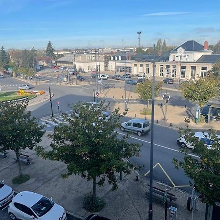 T2 4 Pers Face Gare Sncf Appart Hotel Le Cygne 6 Bourges Ngoại thất bức ảnh