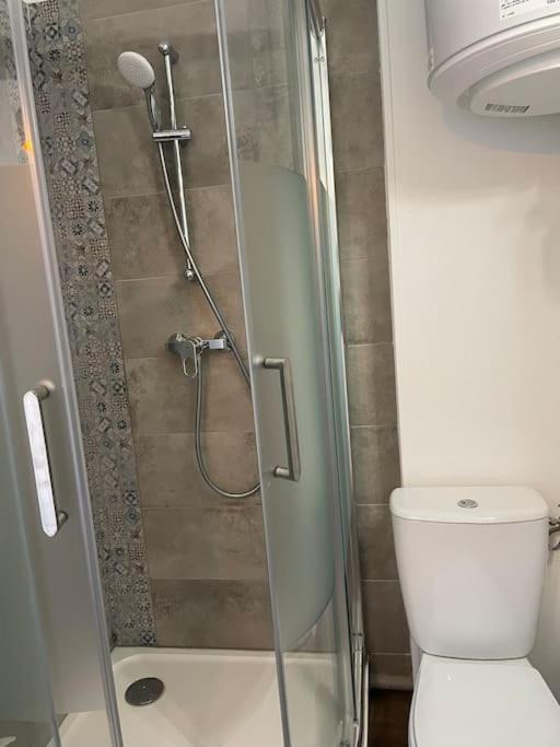 T2 4 Pers Face Gare Sncf Appart Hotel Le Cygne 6 Bourges Ngoại thất bức ảnh